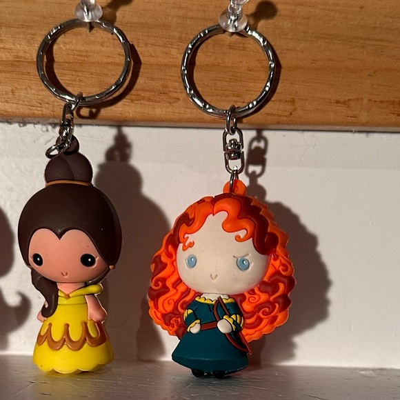 Set of 4 Disney Princess collectible keyrings/keychains. Free gift with purchase - Picture 3 of 5